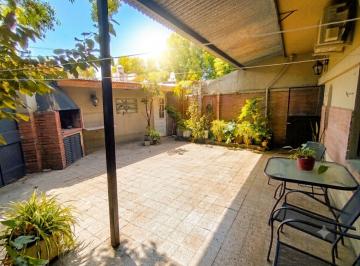 PH · 118m² · 5 Ambientes · 2 Cocheras · Venta PH 4 Ambientes Dos Entradas Paternal