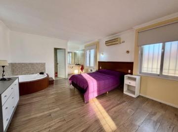 PH · 174m² · 4 Ambientes · 1 Cochera · Venta Casa 4 Amb El Palomar Permuta