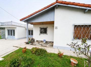 Casa · 150m² · 4 Ambientes · 2 Cocheras · Venta Casa 4 Amb Ciudad Evita Doble Cochera Patio