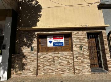 Casa · 112m² · 5 Ambientes · Venta de Casa Pellegrini y Roca