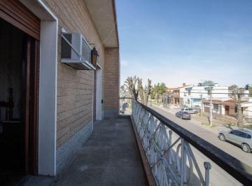 Casa · 341m² · 6 Ambientes · 1 Cochera · Venta Casa en Las Piedras 4 Dorm. Amplia