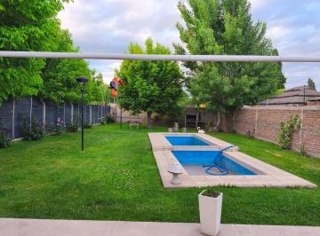 Casa · 160m² · 7 Ambientes · Casa en Venta en Las Compuertas, Luján de Cuyo, Me