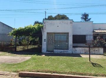Casa · 110m² · 5 Ambientes · 1 Cochera · Casa en Venta de 5 Ambientes en Bella Vista Ctes