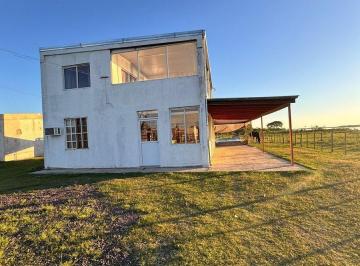 Casa · 248m² · 6 Ambientes · Casa en Venta Frente Al Rio