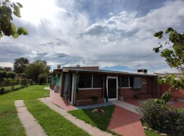Casa · 118m² · 5 Ambientes · 3 Cocheras · Vende Casa y 2 Departamento Juana Koslay San Luis