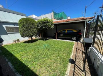 Casa · 156m² · 4 Ambientes · 2 Cocheras · Casa Venta 4 Ambientes - Patio - Cochera - Apto Credito