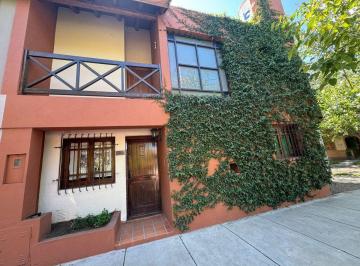 Casa · 118m² · 4 Ambientes · 2 Cocheras · Dúplex de 2 Dorm. en Dorrego - Apto Crédito