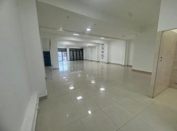 Local comercial · 200m² · Alquiler Salón Comercial de 200 m² en Las Heras