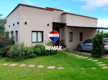 Casa · 208m² · 5 Ambientes · 2 Cocheras · Venta Casa con Pileta y Quincho La Caldera