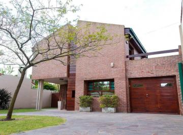 Casa · 274m² · 6 Ambientes · 1 Cochera · Venta Casa 6 Amb Barrio Caisamar
