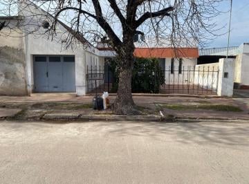 Casa · 124m² · 5 Ambientes · 1 Cochera · Se Vende Casa Tres Dorm. - Zona Tribunales