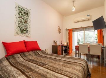 Departamento · 30m² · 1 Ambiente · Monoambiente con Patio en Venta en Flores