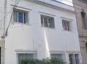 PH · 69m² · 4 Ambientes · Venta - Ph 4 Amb 1er P. Flores - Apto Cred - Refaccionar