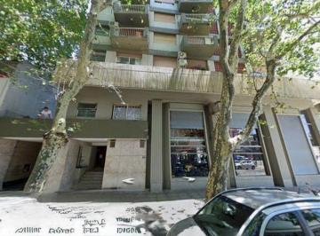 Garage · 12m² · Se Vende Cochera en Edificio