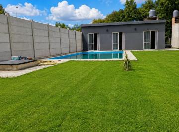 Quinta vacacional · 45m² · 1 Dormitorio · 1 Cochera · Quinta a Estrena con Pileta El Pato