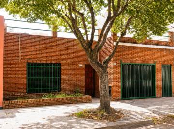 Casa · 110m² · 4 Ambientes · 1 Cochera · Venta Casa 4 Amb Jose L Suarez Cochera Fondo Libre