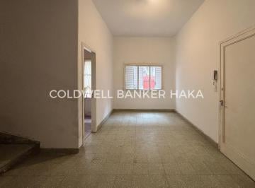 PH · 68m² · 3 Ambientes · PH 3 Ambientes en Dos Plantas con Patio en Flores – Apto Crédito – a Refaccionar