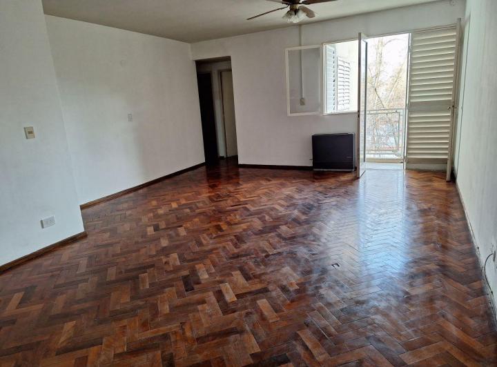 Departamento · 90m² · 5 Ambientes · 1 Cochera