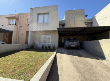 Foto · B Cerrado La Catalina Duplex 3 Dorm. - 2 Baños Jardin con Asador