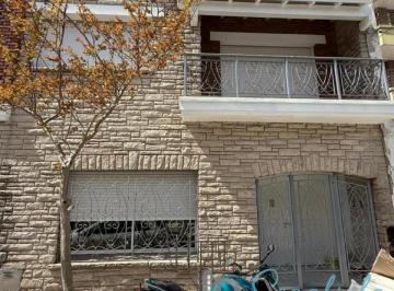 PH · 160m² · 5 Ambientes · 1 Cochera · Venta Chalet en PH 5 Ambientes con Cochera