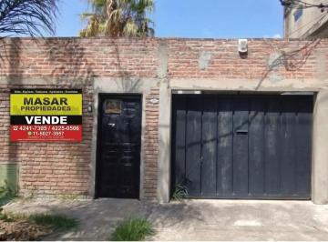 Casa · 75m² · 3 Ambientes · 1 Cochera · Casa 3 Ambientes con Fondo
