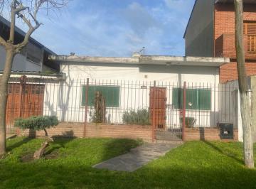 Casa · 70m² · 2 Dormitorios · 2 Cocheras · Casa Americana Tres Ambientes Punta Mogotes