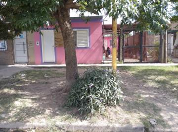 Casa de 2 ambientes, Pérez · Vendo Casa