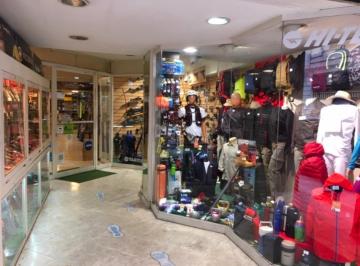 Local comercial · 203m² · 4 Ambientes · Local de 200 m² Sobre Peatonal Lavalle