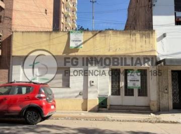 Casa · 120m² · 3 Ambientes · 1 Cochera · Casa Venta Frente Al Parque 9 de Julio