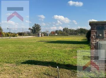 Terreno · 1735m² · Lote 1735 m² en Esquina Escriturado Apto Credito Barrio Cerrado Chacras de La Reserva Cardales