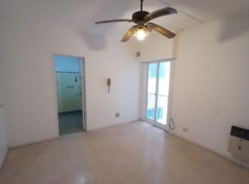 Departamento de 2 ambientes, La Matanza · Departamento en Alquiler de 1 Dormitorio en Ramos Mejía