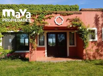 Casa · 210m² · 4 Ambientes · 1 Cochera · Casa en Venta en Haras del Malacate