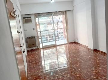 Departamento de 3 ambientes, Caballito · Alquiler de Departamento de 3 Ambientes con Cochera en Caballito