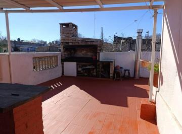 Casa · 82m² · 4 Ambientes · Venta Casa PH 2 - 3 Dorm. Terraza Goes.