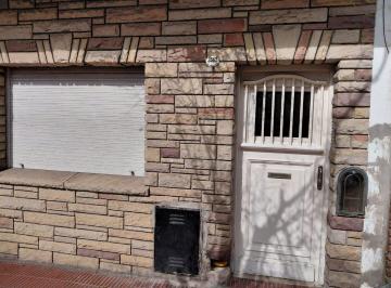 PH · 33m² · 2 Ambientes · Venta PH 2 Amb Chauvin Luminoso con Patio Lavadero