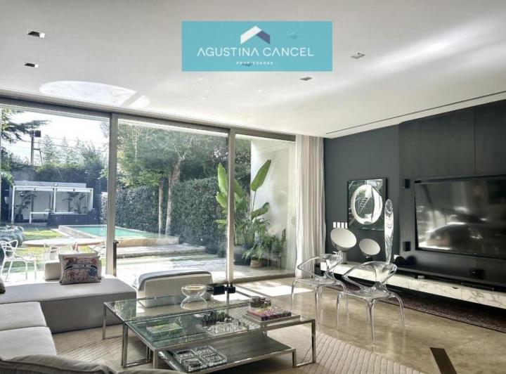 Casa · 550m² · 6 Ambientes