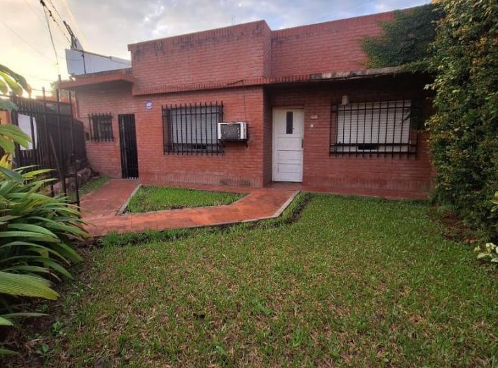 Casa · 90m² · 3 Ambientes · 1 Cochera
