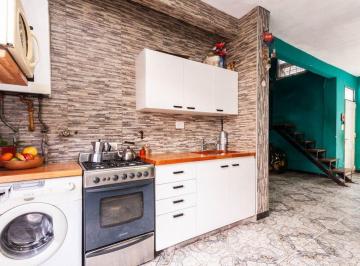 Departamento · 77m² · 4 Ambientes · Venta Duplex Avellaneda 4 Amb Reciclada Permuta