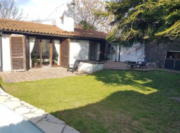 Casa · 150m² · 6 Ambientes · 1 Cochera · Chalet en 1 Planta con Pileta Monoambiente Independiente | Boulogne, San Isidro