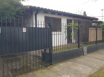 Casa · 150m² · 6 Ambientes · 1 Cochera · Chalet en 1 Planta con Pileta Monoambiente Independiente | Boulogne, San Isidro