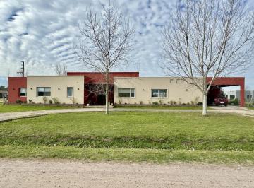 Casa · 195m² · 5 Ambientes · 2 Cocheras · Casa en Venta en Fincas de San Vicente