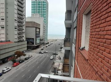 Departamento · 69m² · 3 Ambientes · Departamento en Venta - 2 Dorm. 1 Baño - 74 m - Mar del Plata