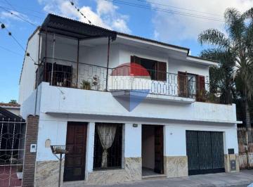 Casa · 600m² · 10 Ambientes · 1 Cochera · Venta Casa 600 m² - 10 Amb - El Carmen