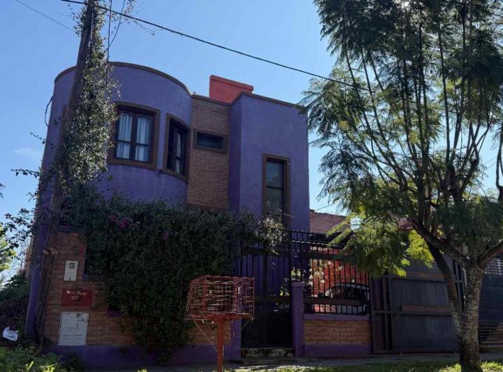 Casa · 170m² · 4 Ambientes · 2 Cocheras