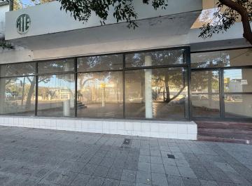 Local comercial · 440m² · 3 Cocheras · Local Comercial Sobre Boulevard Yrigoyen