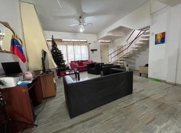 Casa · 312m² · 5 Ambientes · 1 Cochera · Venta Casa 5 Ambientes en San Justo