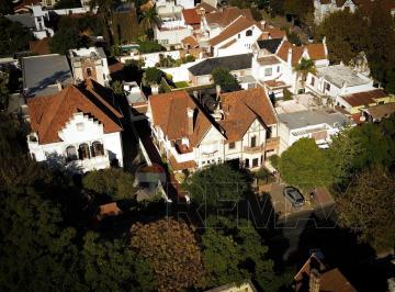 Casa · 303m² · 8 Ambientes · 5 Cocheras · Casa Inglesa de 1913 Reciclada a Nuevo - Banfield