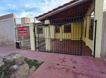 Casa de 3 ambientes, Panquehua · Casa en Venta en Las Heras 2 Dorm., Patio y Cochera
