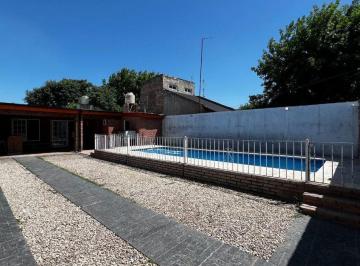 Casa · 83m² · 1 Ambiente · 1 Cochera · Quinta en Venta Longchamps Ideal Inversor