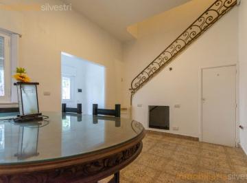 Casa · 190m² · 7 Ambientes · Calle 16 Entre 69 y 70 La Plata - Casa de 5 Dorm. en Alquiler